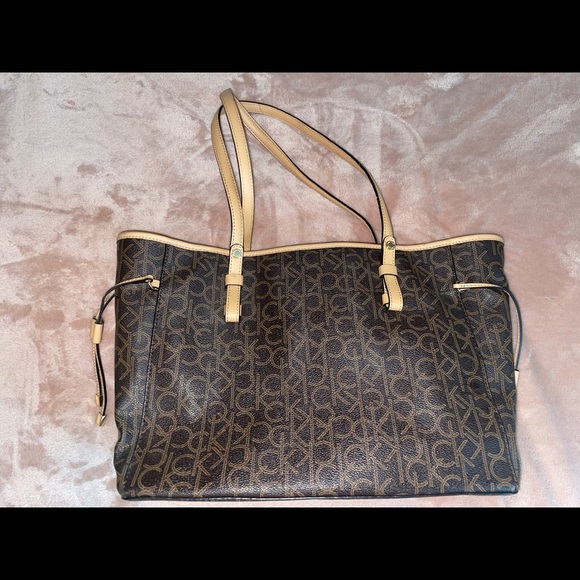 Calvin Klein Set - Picture 3 of 7